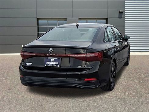 New 2026 Volkswagen Jetta SE image 7