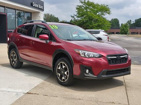 Used 2019 Subaru Crosstrek 2.0i Premium AWD/4WD image 3