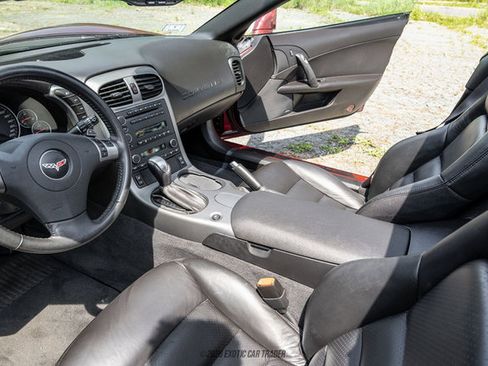 Used 2007 Chevrolet Corvette Coupe w/ Preferred Equipment Group RWD image 86
