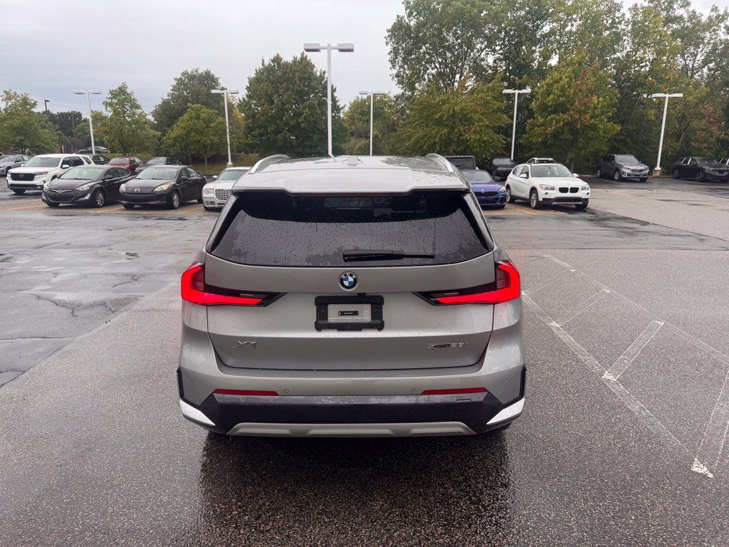 Used 2025 BMW X1 xDrive28i w/ Premium Package AWD/4WD image 4