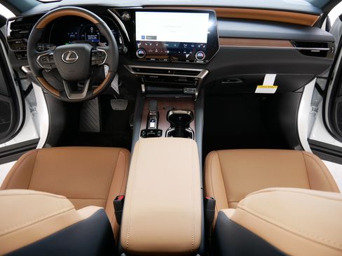 New 2026 Lexus RX 450h AWD image 10