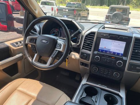 Used 2021 Ford F250 Lariat w/ Lariat Value Package AWD/4WD image 33
