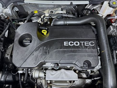 Used 2022 GMC Terrain SLT image 39