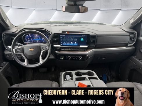 Used 2024 Chevrolet Silverado 1500 LT AWD/4WD image 4