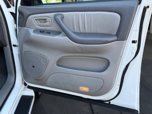 Used 2004 Toyota Sequoia Limited RWD image 63