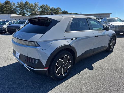 Certified 2024 Hyundai Ioniq 5 SE image 5