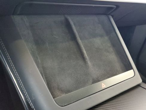 Used 2022 Tesla Model X Plaid image 28