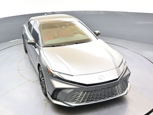 Used 2025 Toyota Camry XSE AWD/4WD image 44