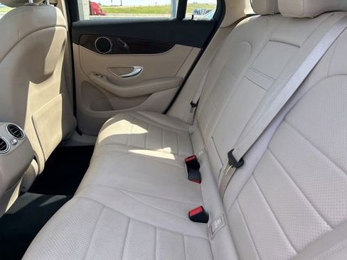 Used 2021 Mercedes-Benz GLC 300 image 33