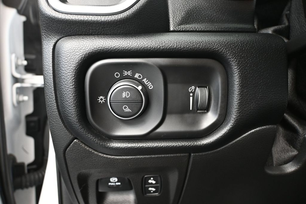 Used 2021 RAM 1500 Big Horn AWD/4WD image 24