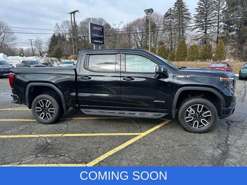 Used 2025 GMC Sierra 1500 AT4 w/ Technology Package image 4