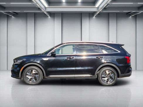 Certified 2023 Kia Sorento EX FWD image 7