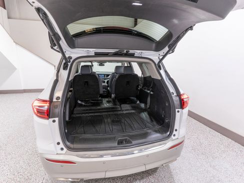 Used 2020 Buick Enclave Essence w/ Sound and Sites Package image 34