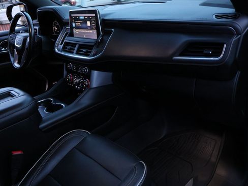 Used 2021 GMC Yukon SLT image 13