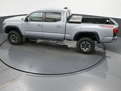 Used 2019 Toyota Tacoma TRD Off-Road image 23