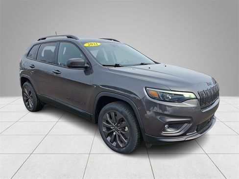 Used 2021 Jeep Cherokee Latitude Lux 80th Anniv w/ Quick Order Package 26U 80TH image 4