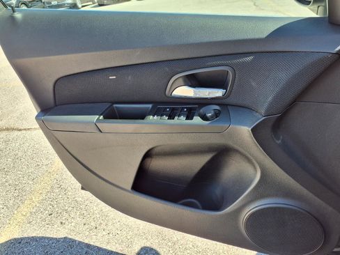 Used 2013 Chevrolet Cruze LT FWD image 17