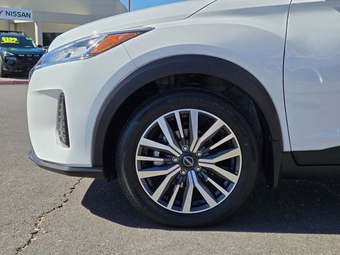 Certified 2022 Nissan Kicks SV FWD image 9
