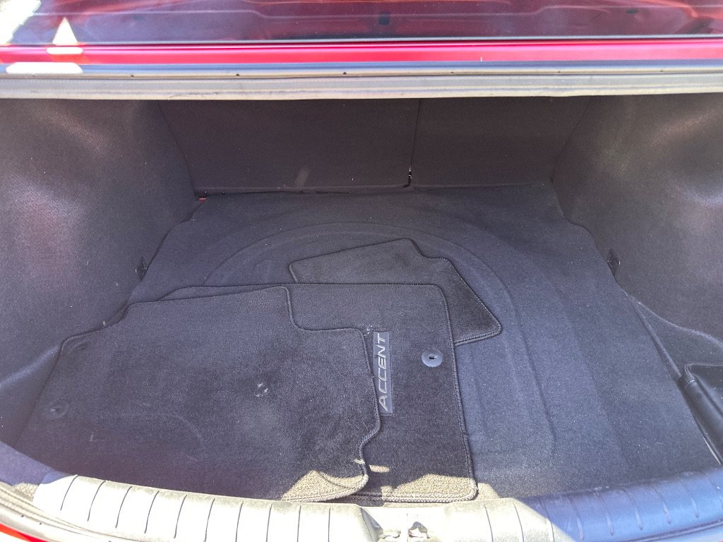 Used 2022 Hyundai Accent SE FWD image 37