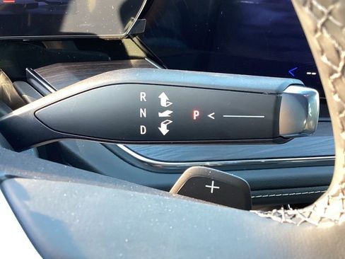 New 2026 Chevrolet Suburban Premier image 19