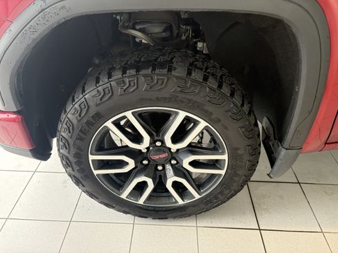 Used 2023 GMC Sierra 1500 AT4 w/ AT4 Premium Package AWD/4WD image 8