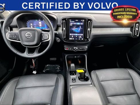 Certified 2025 Volvo XC40 B5 Core AWD/4WD image 20