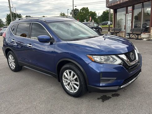 Used 2019 Nissan Rogue SV FWD image 18