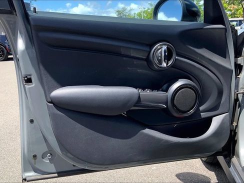 Used 2016 MINI Cooper 4-Door Hardtop FWD image 13