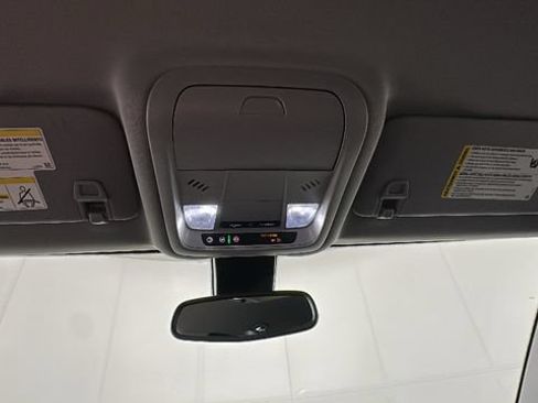 Used 2024 GMC Terrain SLE w/ Driver Convenience Package AWD/4WD image 24