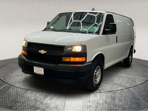 Used 2020 Chevrolet Express 3500 w/ Driver Convenience Package image 4