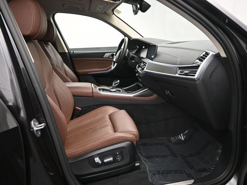 Used 2022 BMW X7 xDrive40i w/ Executive Package image 11
