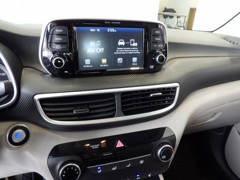 Used 2019 Hyundai Tucson Value image 11
