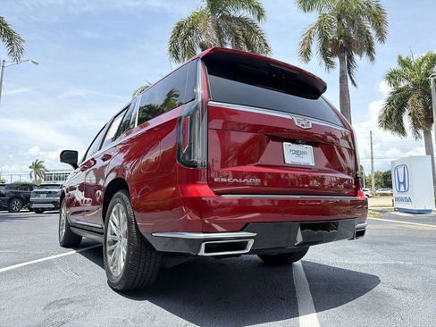 Used 2022 Cadillac Escalade Premium Luxury w/ Performance Package RWD image 19
