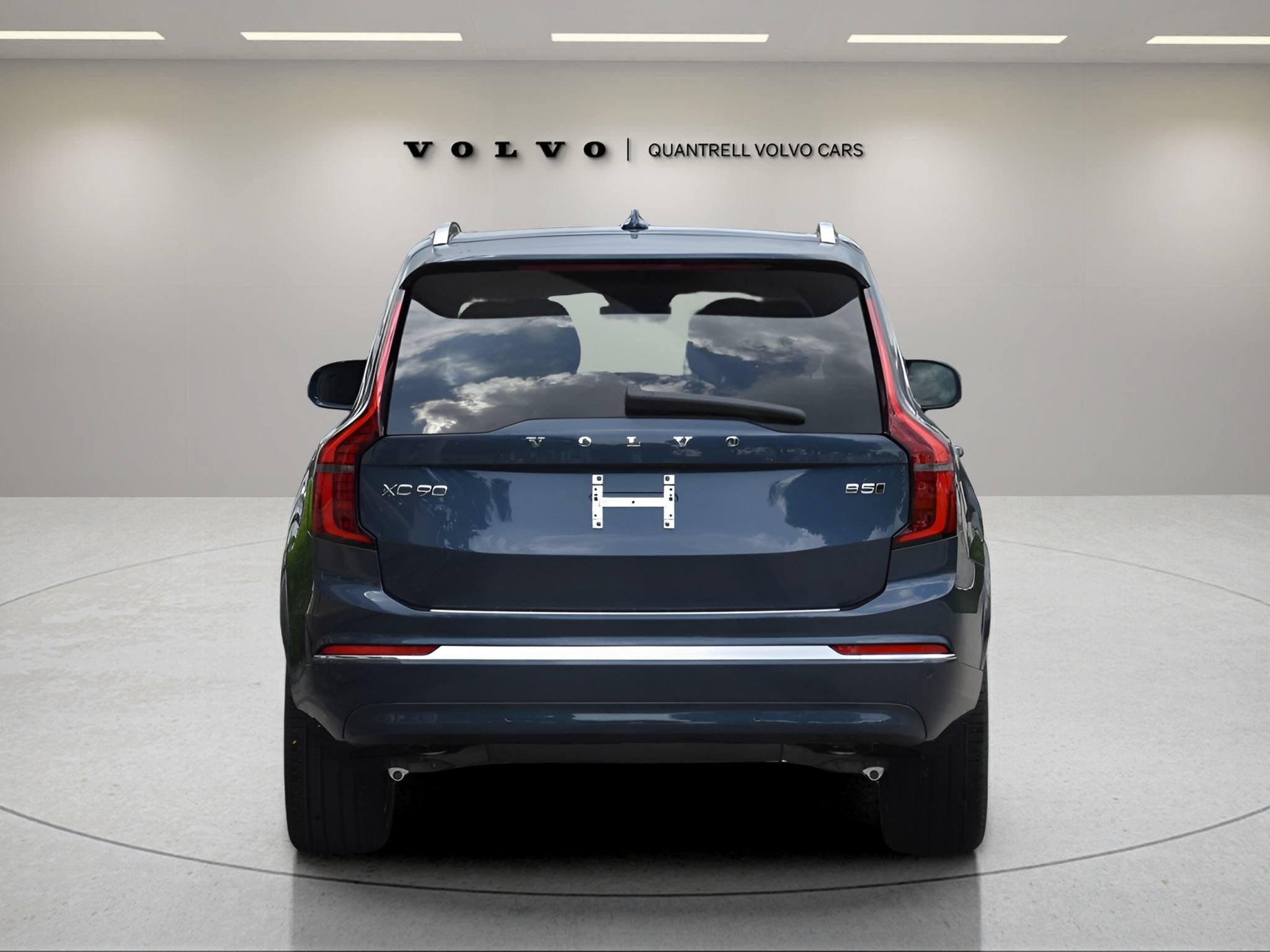 Used 2025 Volvo XC90 B5 Core w/ Protection Package Premier AWD/4WD image 5