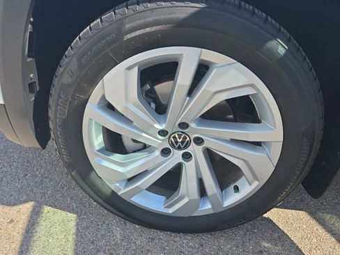 Used 2021 Volkswagen Atlas SE image 26