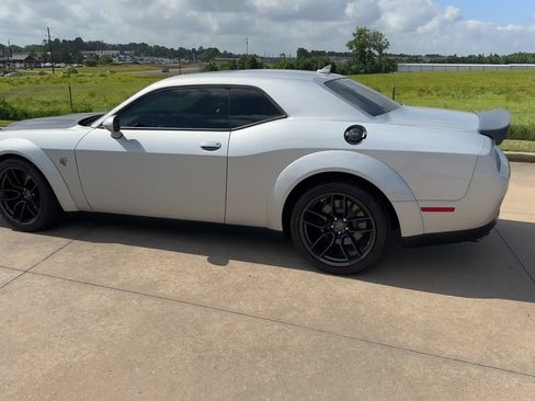 Used 2023 Dodge Challenger SRT Hellcat RWD image 5