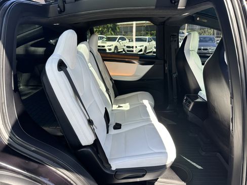 Used 2018 Tesla Model X 75D AWD/4WD image 21