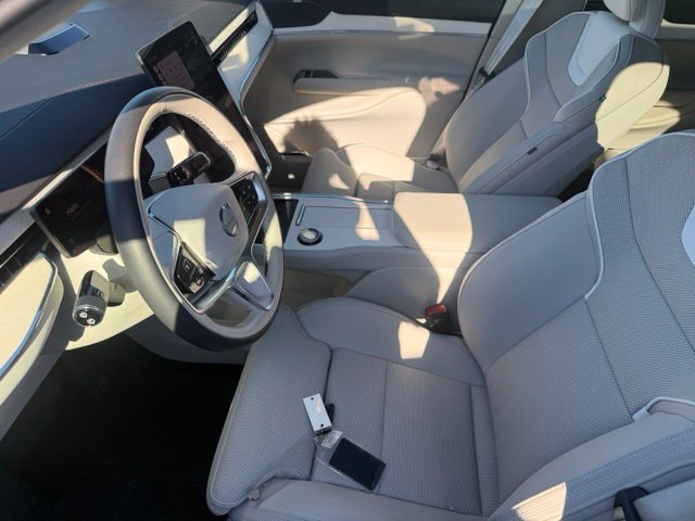 Used 2025 Volvo EX90 Ultra AWD/4WD image 9