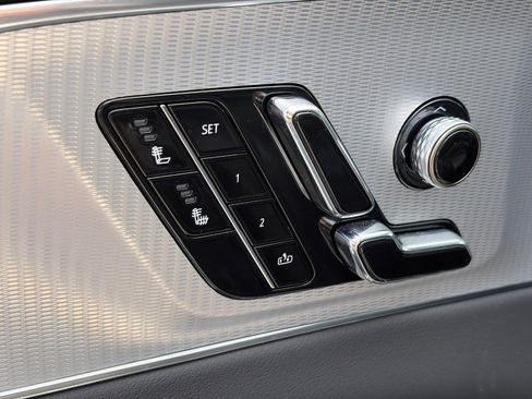 Used 2024 Cadillac Lyriq Tech AWD/4WD image 21