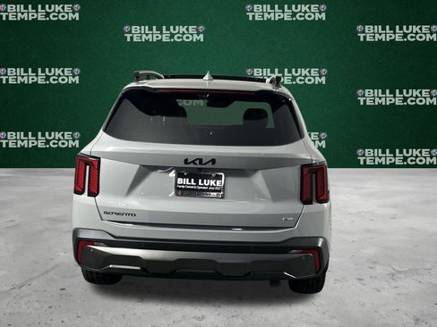 Used 2025 Kia Sorento SX Prestige w/ Olive Brown Leather Package image 8