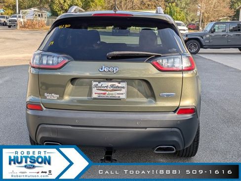 Used 2019 Jeep Cherokee Latitude Plus w/ Comfort/Convenience Group image 8