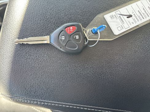 Used 2017 Toyota 4Runner SR5 Premium image 36