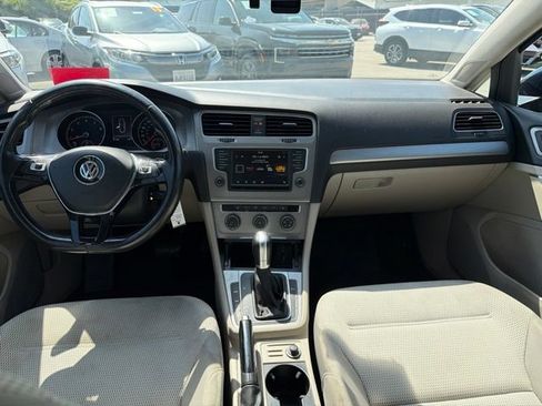 Used 2017 Volkswagen Golf S AWD/4WD image 20