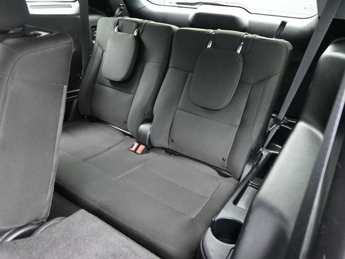 Certified 2022 Ford Explorer XLT w/ Class IV Trailer Tow Package image 19