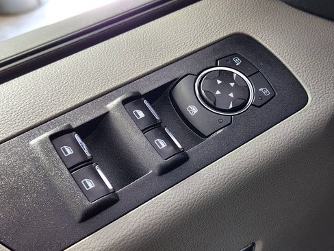 Used 2018 Ford F150 XLT AWD/4WD image 17