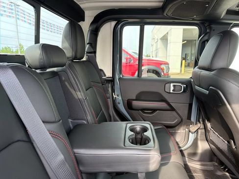 New 2026 Jeep Gladiator Rubicon AWD/4WD image 36