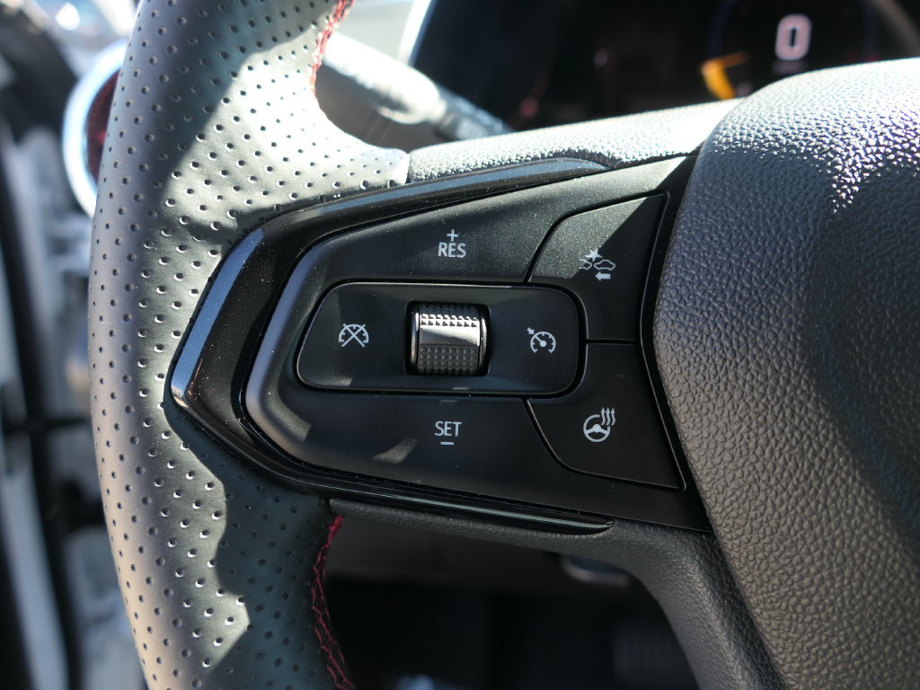 Used 2025 Chevrolet Trax RS w/ Driver Confidence Package FWD image 13
