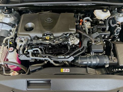 Used 2025 Toyota Camry SE FWD image 26