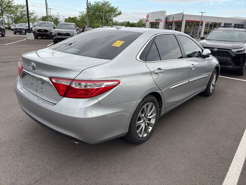 Certified 2017 Toyota Camry XLE w/ Moonroof Package image 5