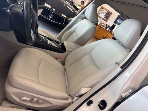 Used 2019 INFINITI Q50 Luxe w/ Essential Package (3.0T Luxe) RWD image 24